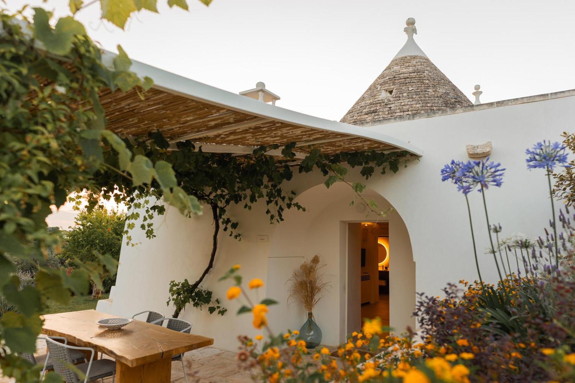 Essenza Relais Contemporaneo Bed & Breakfast Cisternino Exterior photo