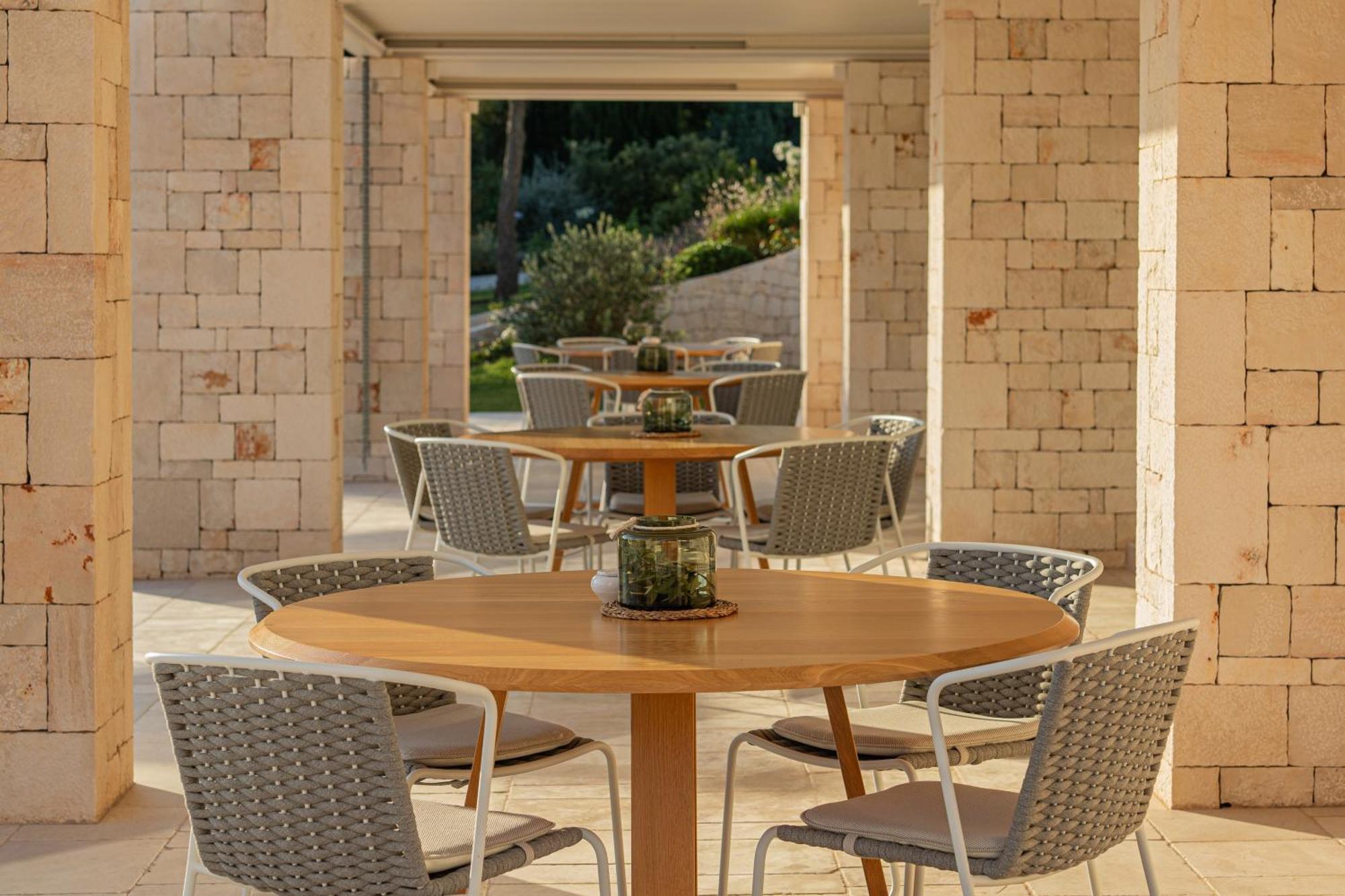 Essenza Relais Contemporaneo Bed & Breakfast Cisternino Exterior photo