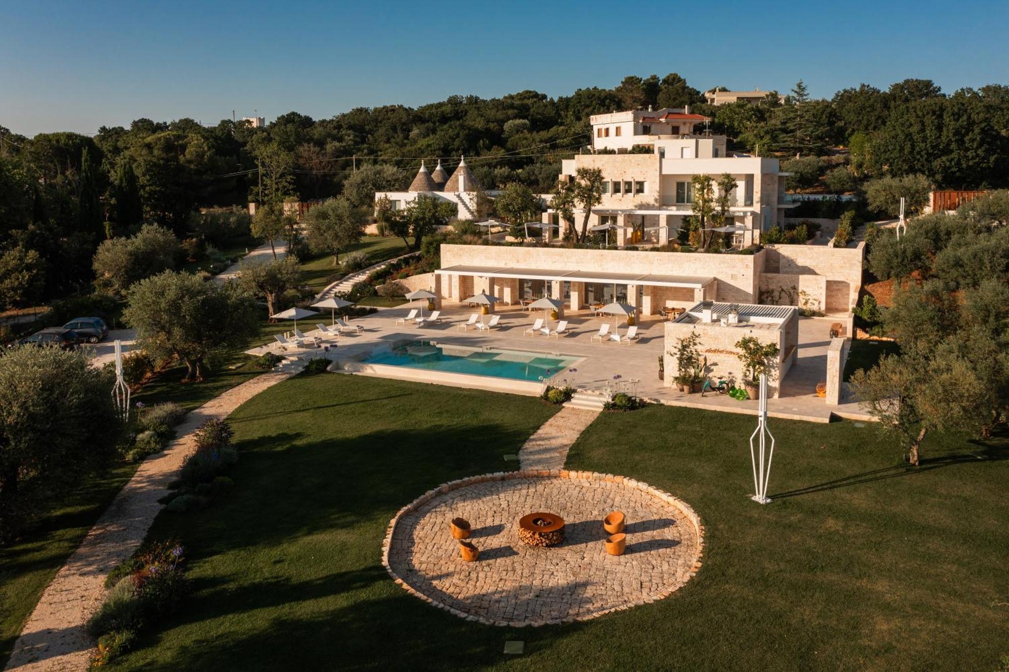 Essenza Relais Contemporaneo Bed & Breakfast Cisternino Exterior photo