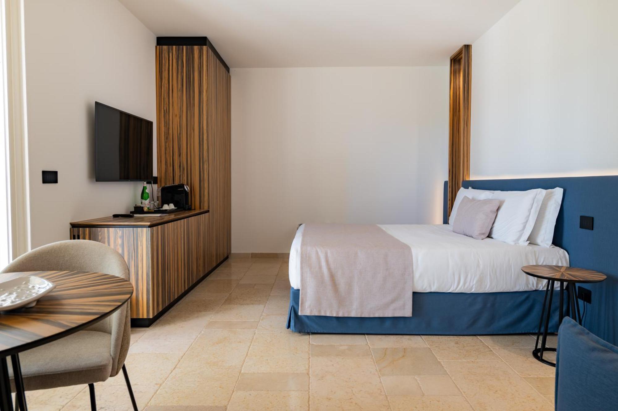 Essenza Relais Contemporaneo Bed & Breakfast Cisternino Exterior photo