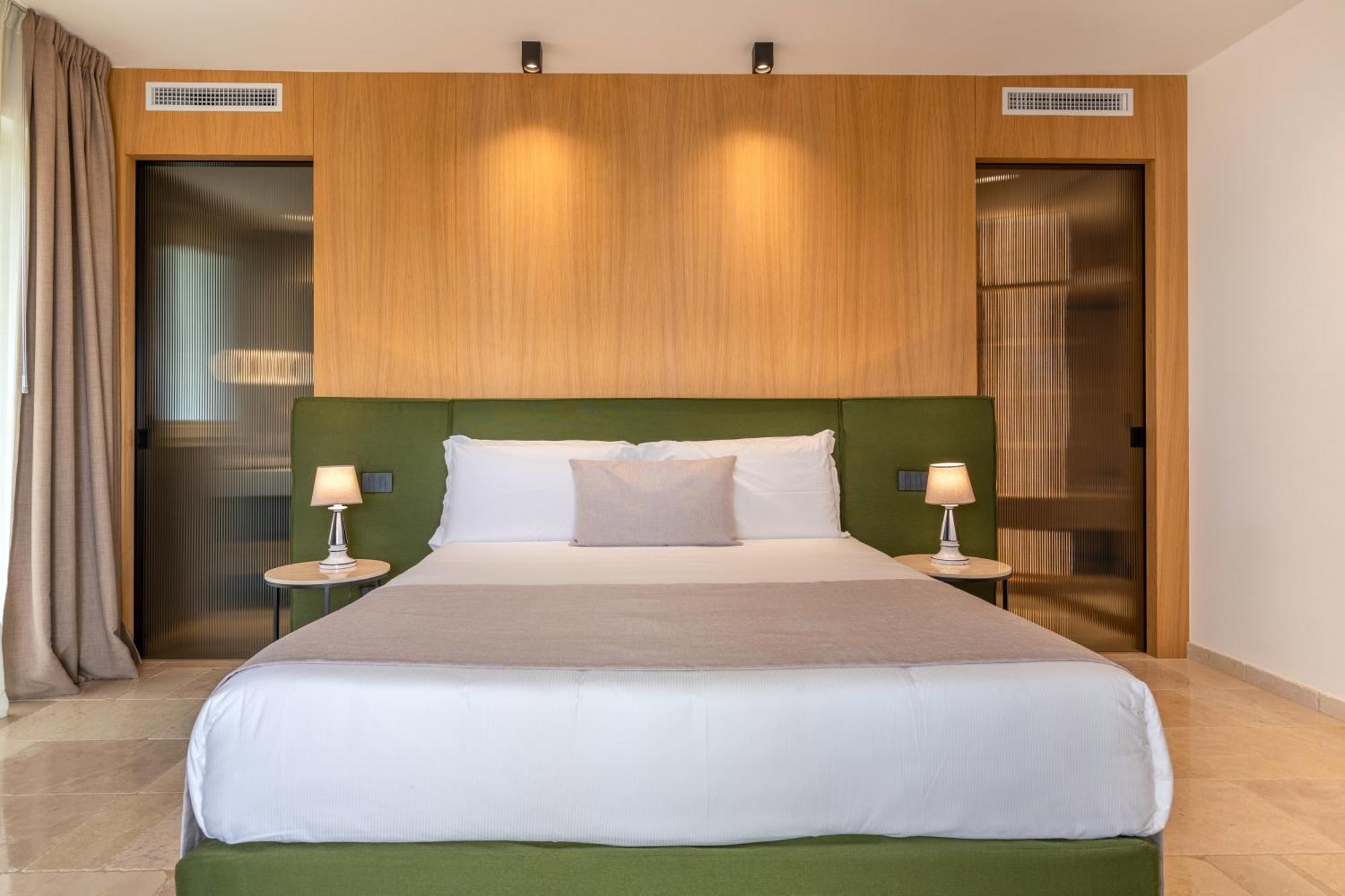 Essenza Relais Contemporaneo Bed & Breakfast Cisternino Exterior photo