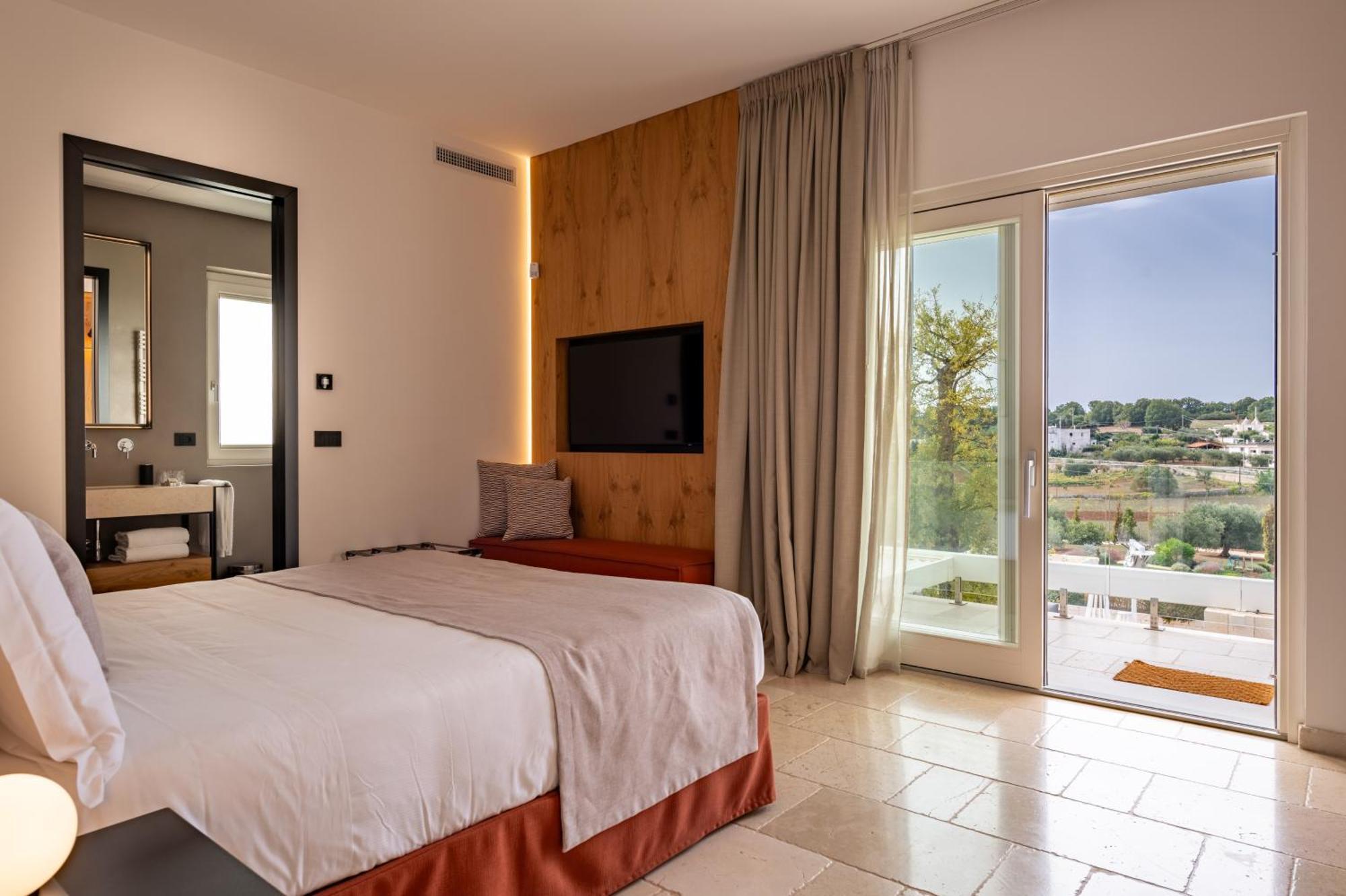 Essenza Relais Contemporaneo Bed & Breakfast Cisternino Exterior photo